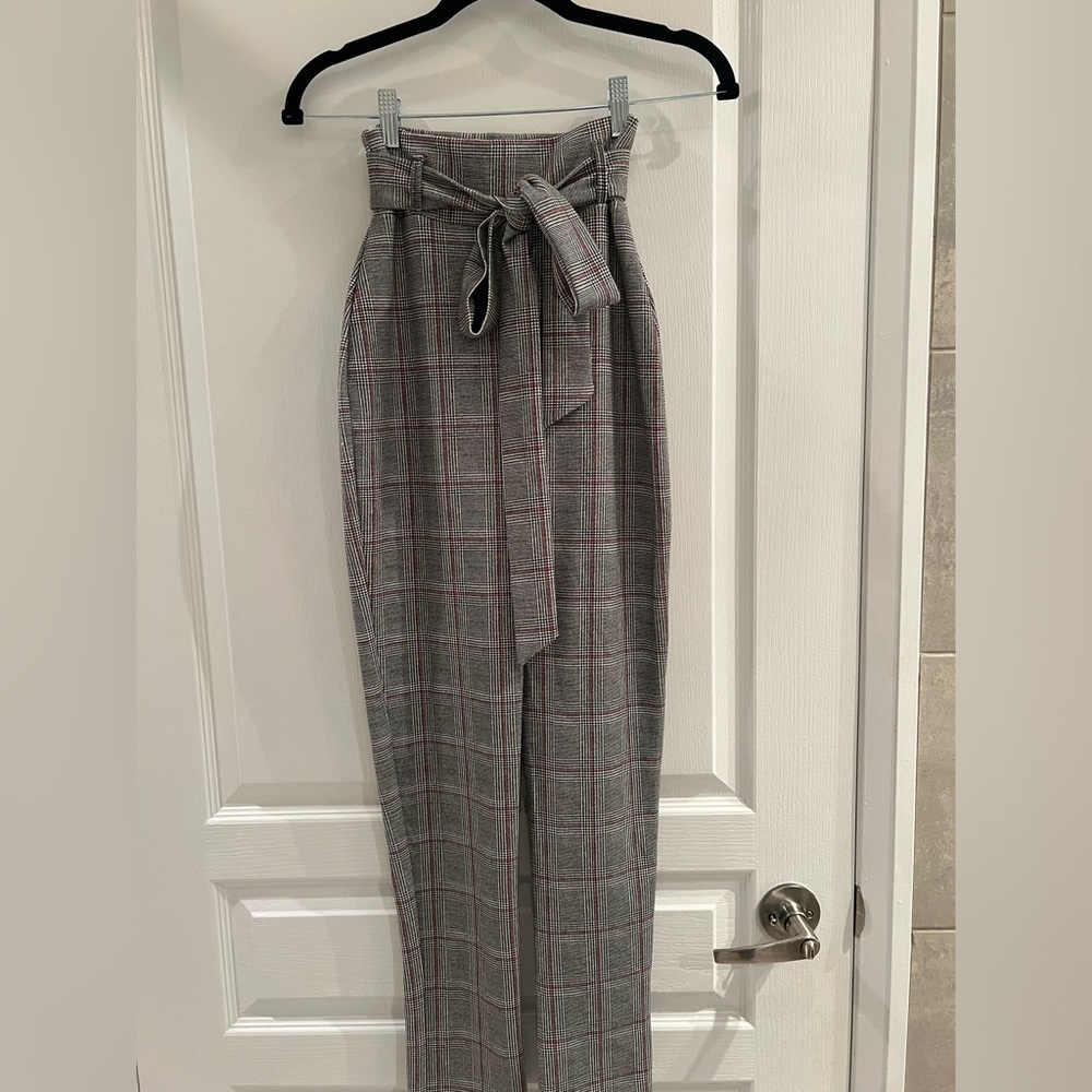Adjustable High-waisted herringbone Pretty Little Thing check pants
